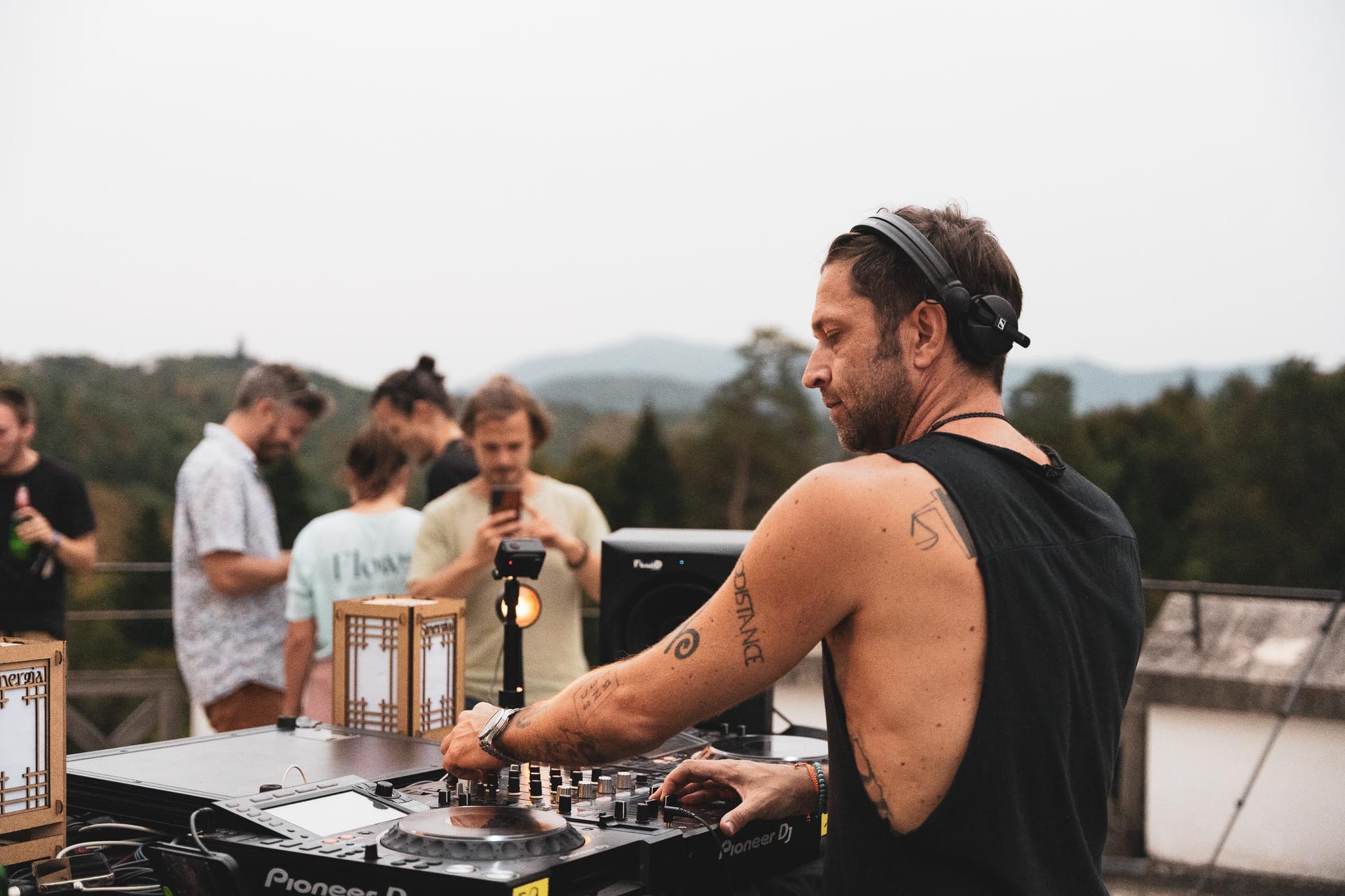 Peter Makto - Photo 2