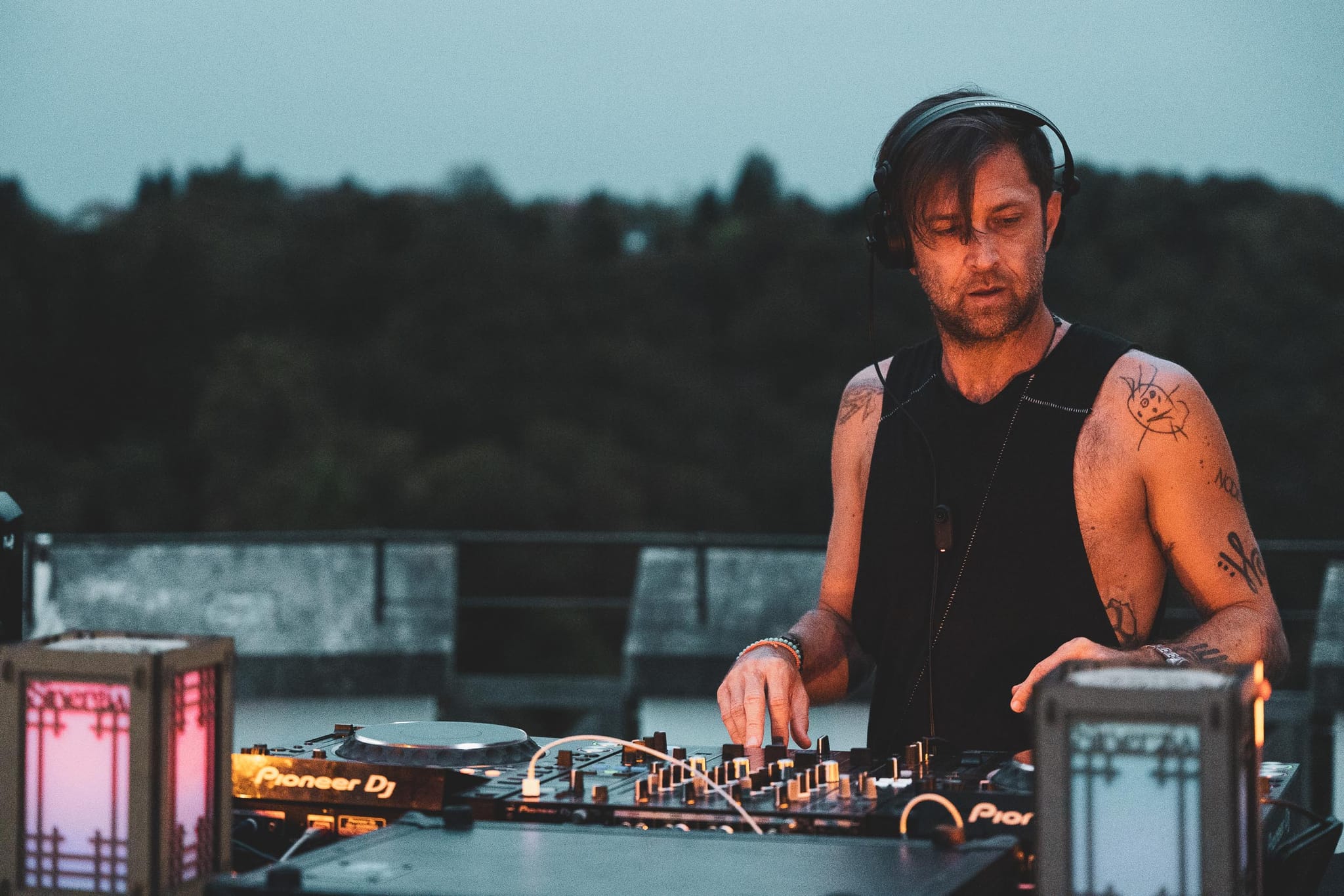 Peter Makto - Photo 6