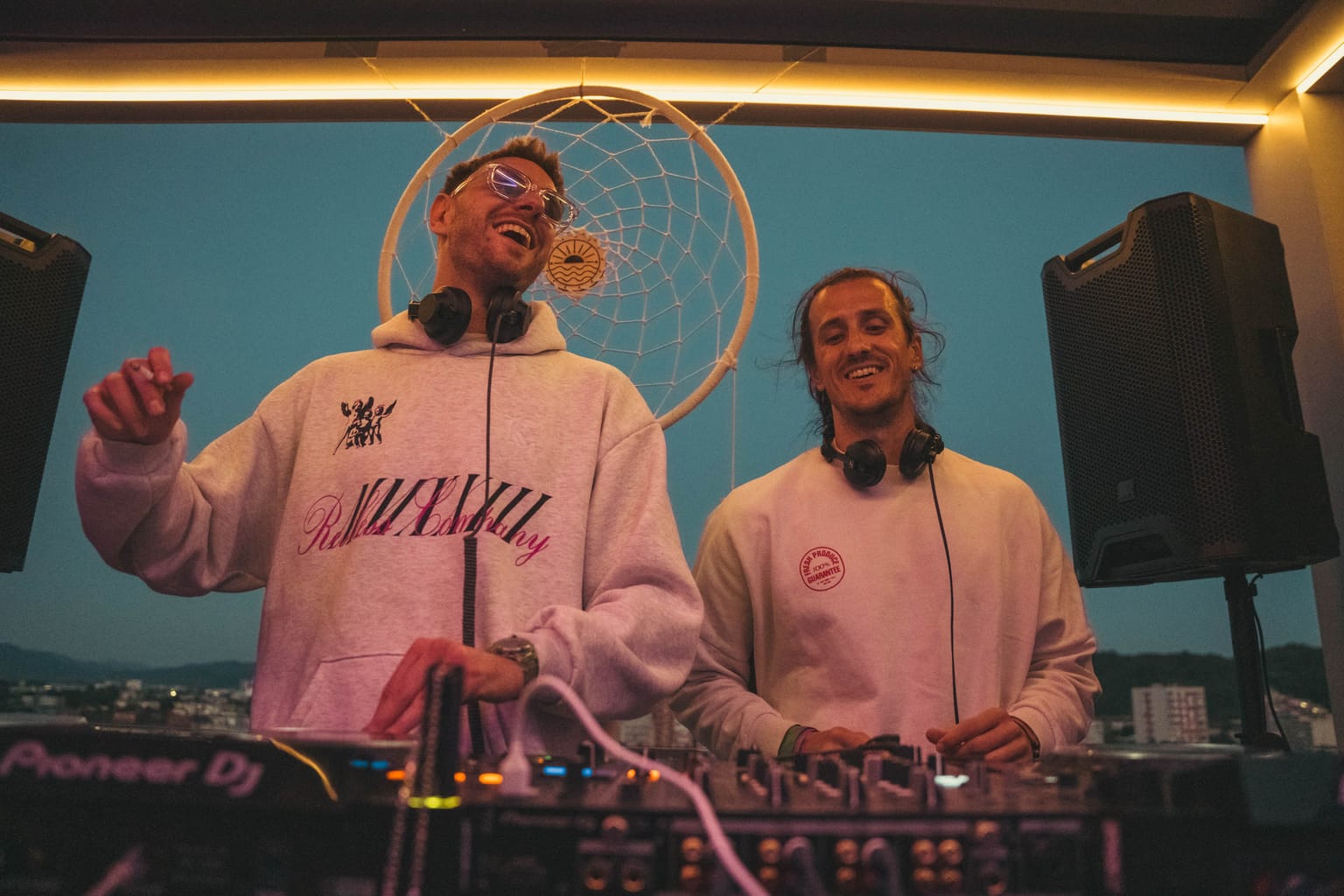 Final electronic brunch moment